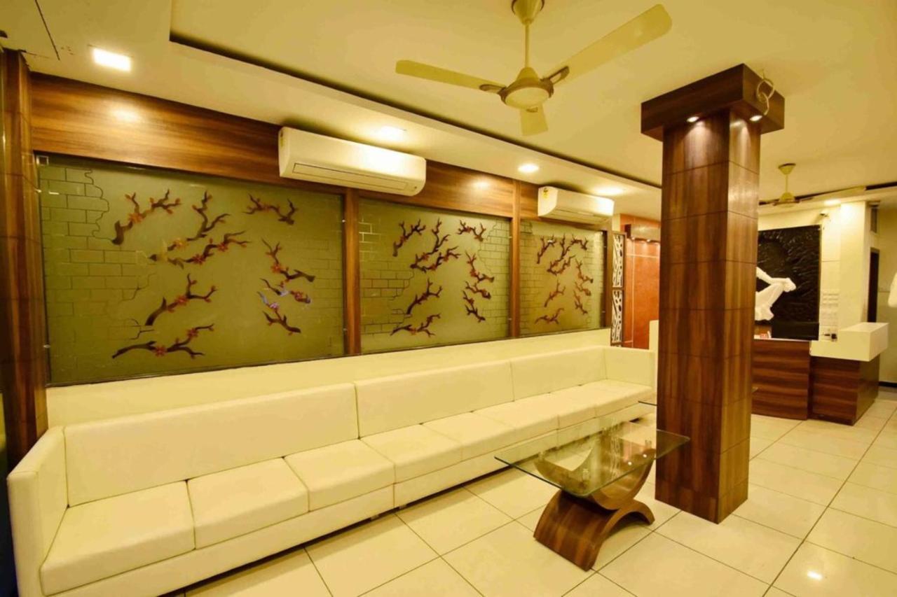 Hotel Satyug Ujjain Exterior foto