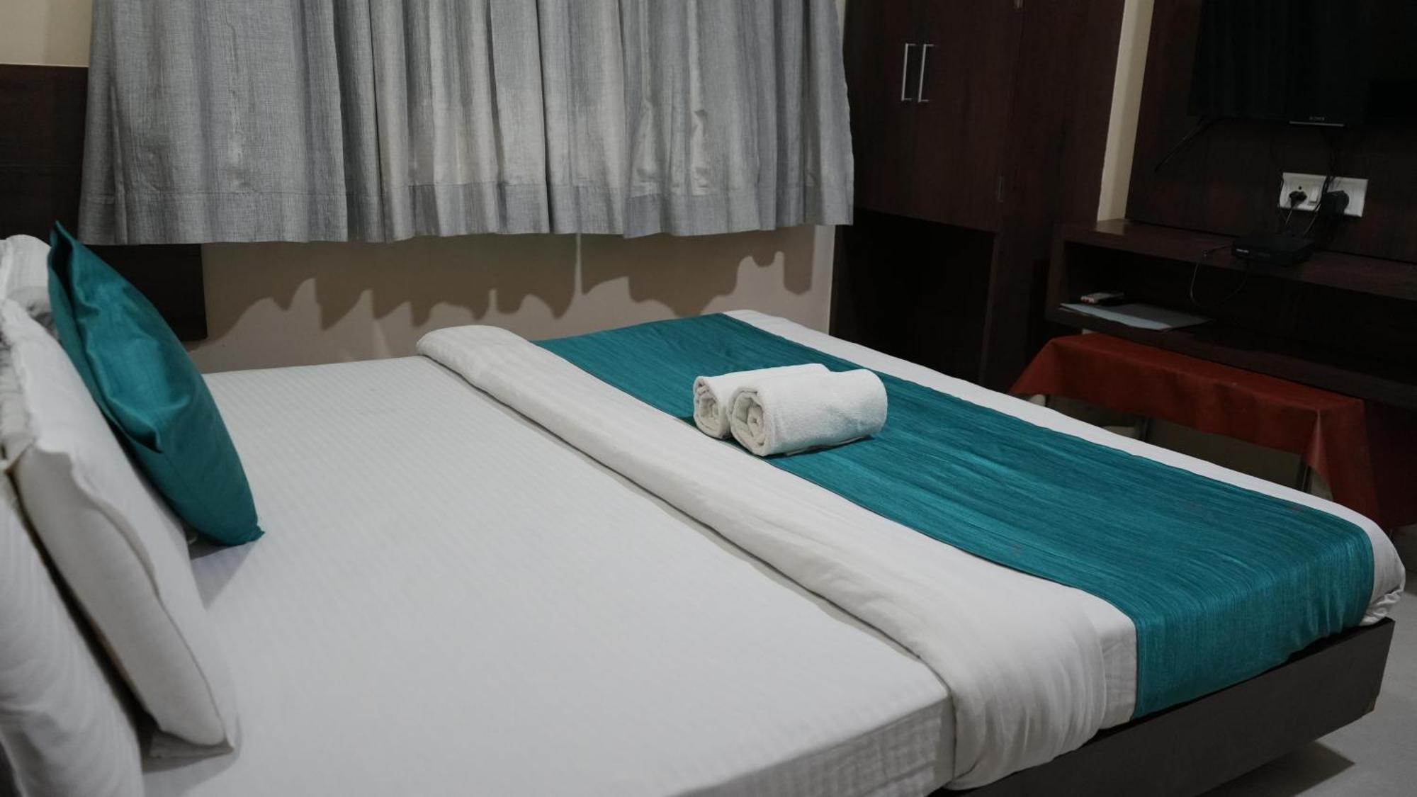 Hotel Satyug Ujjain Exterior foto